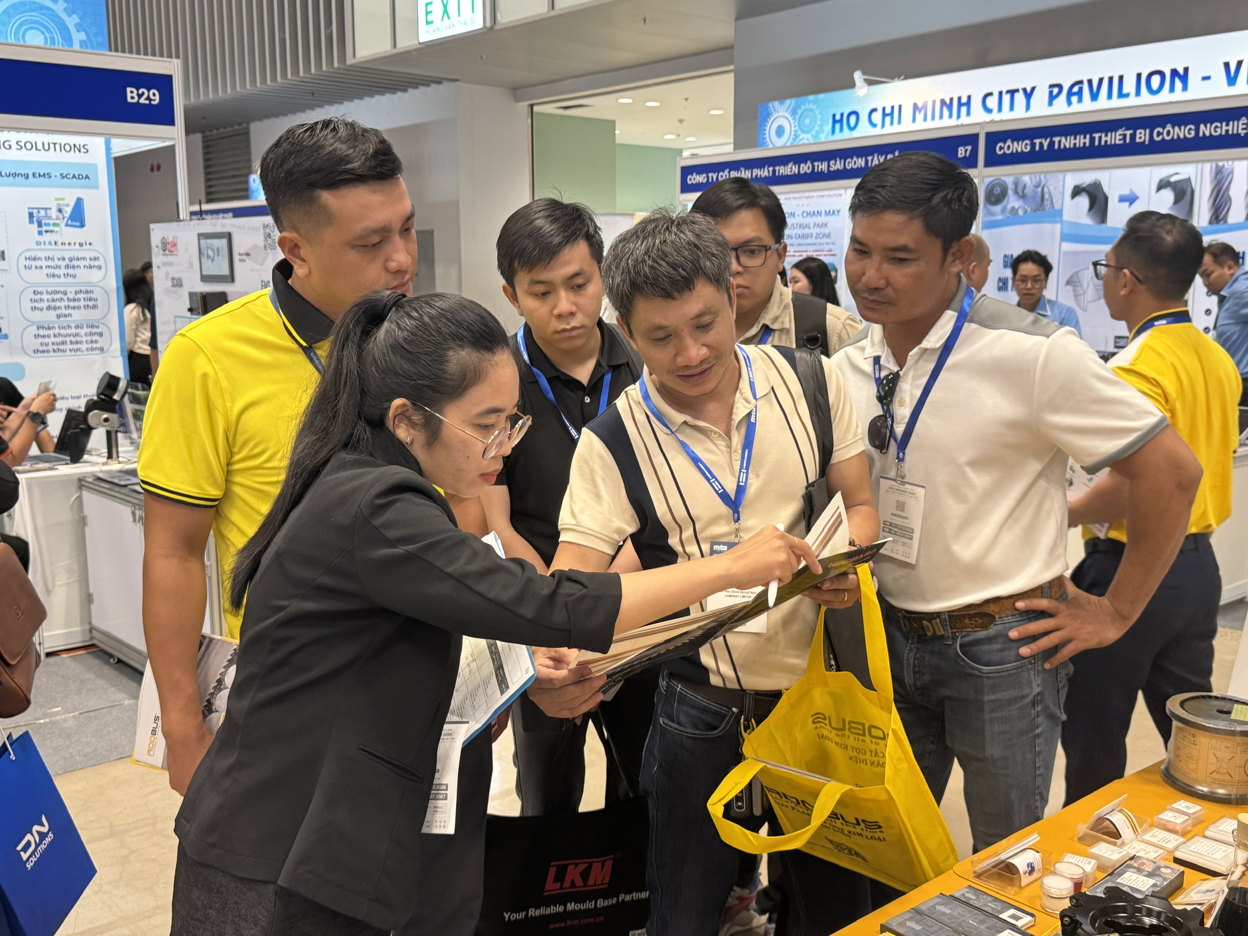 Adobus Khẳng Định Năng Lực Tại Triển Lãm Công Nghiệp Hỗ Trợ Và Kết Nối Cung Cầu Năm 2026 ADOBUS góp mặt tại Triển lãm công nghiệp hỗ trợ và Kết nối cung cầu, diễn ra trong khuôn khổ MTA Vietnam 2026